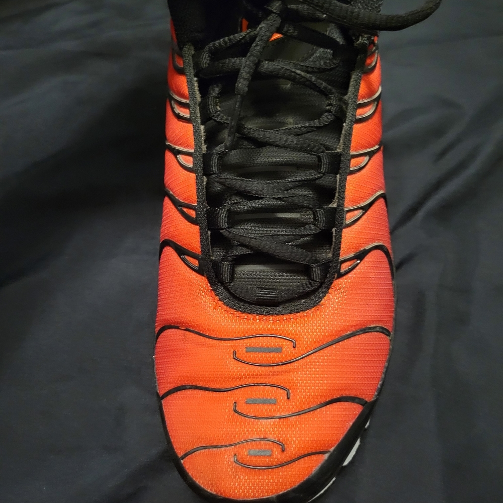 Selling nikes